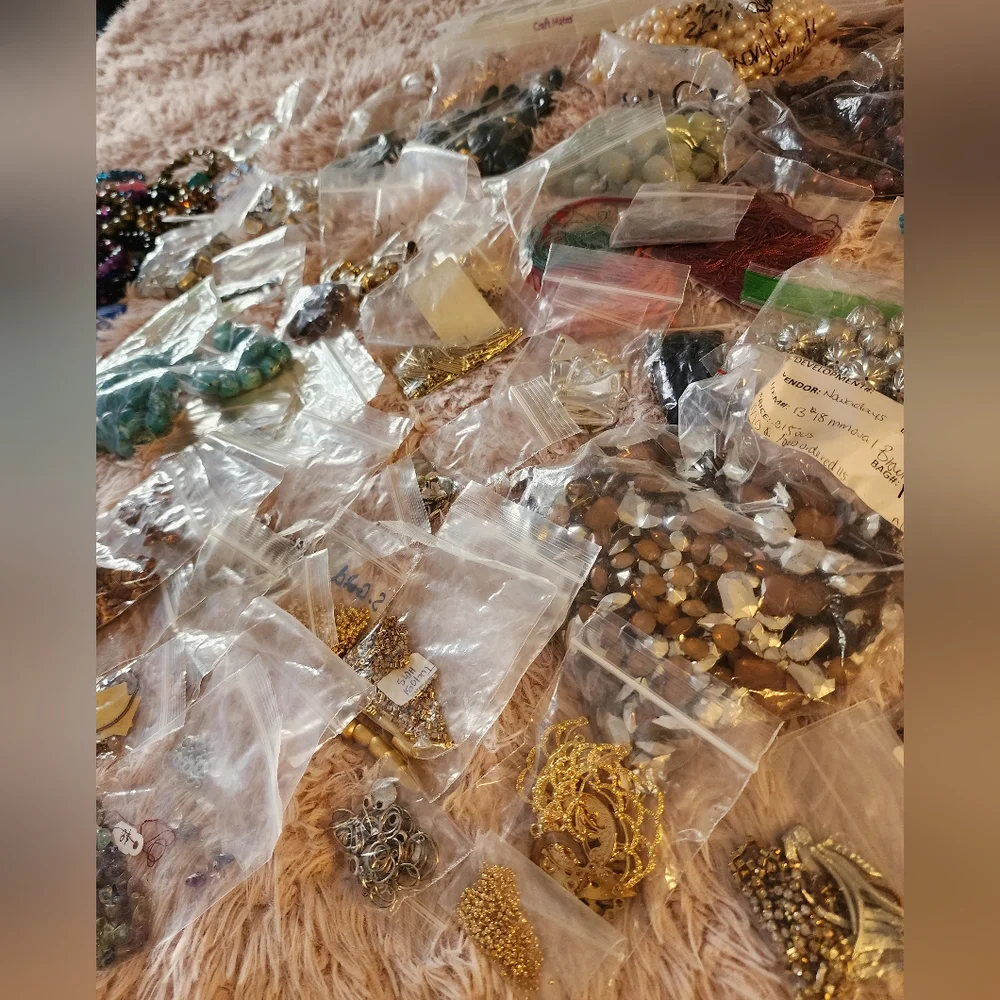 Mixture of Jewelry Making Supplies - Picture 6 of 12